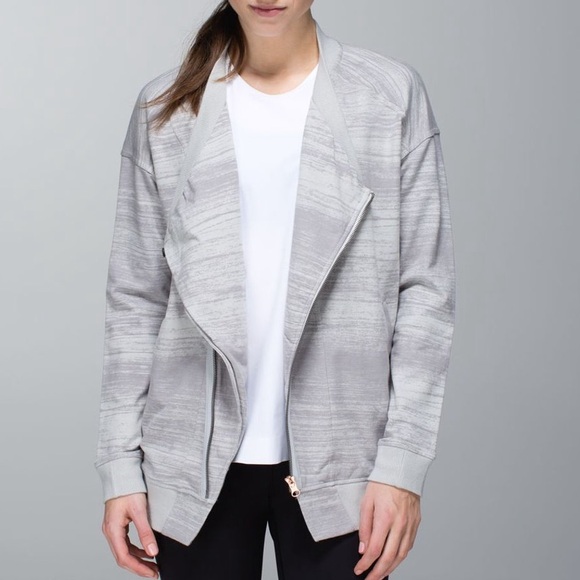 lululemon athletica Tops - LULULEMON Women’s Mula Bundle Wrap Grey size: 6